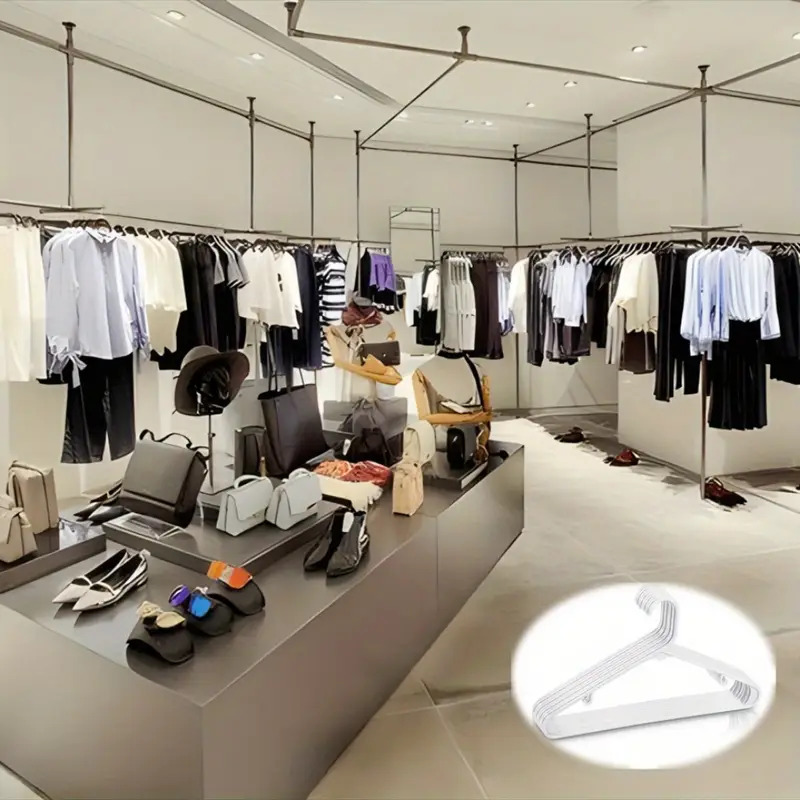 hangy-white-2__e0103aac