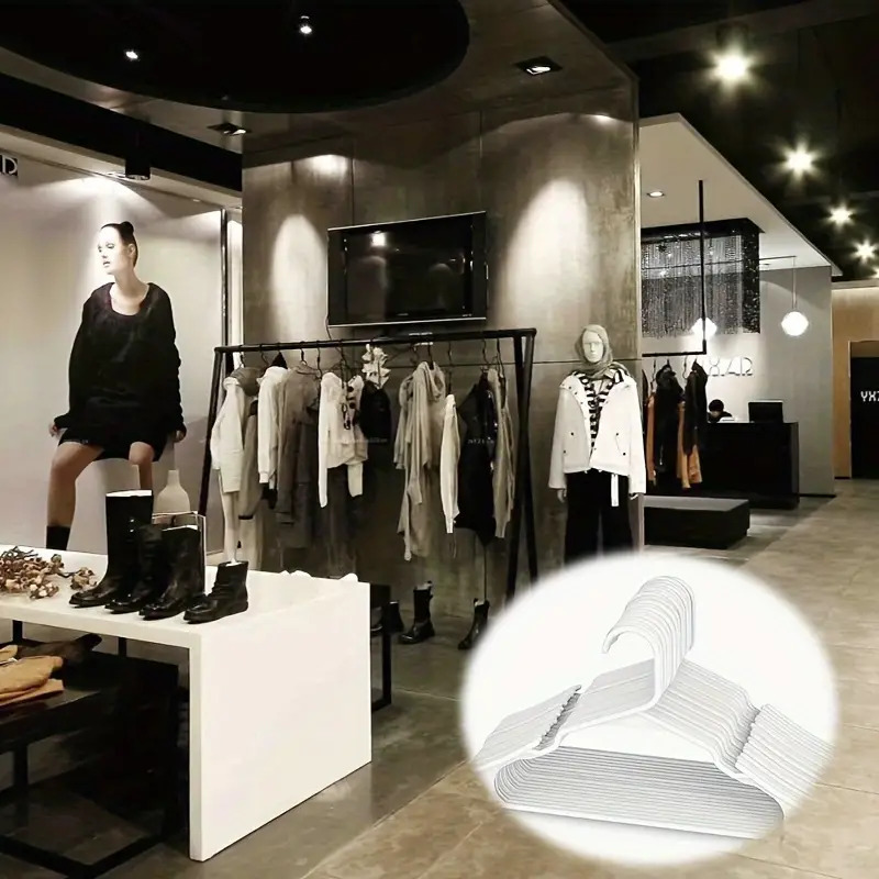 hangy-white-4__b915f83f